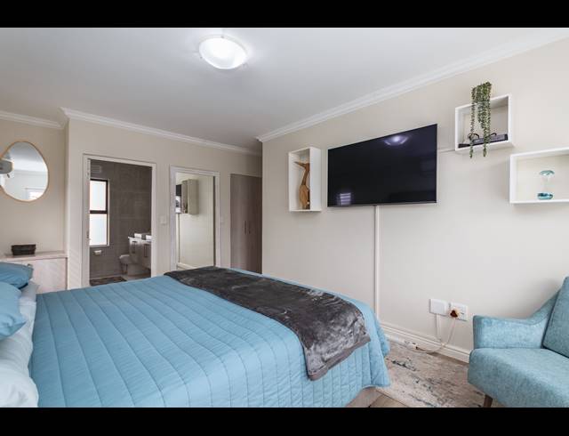 3 BEDROOM FREESTANDING TO LET IN SUNNINGDALE